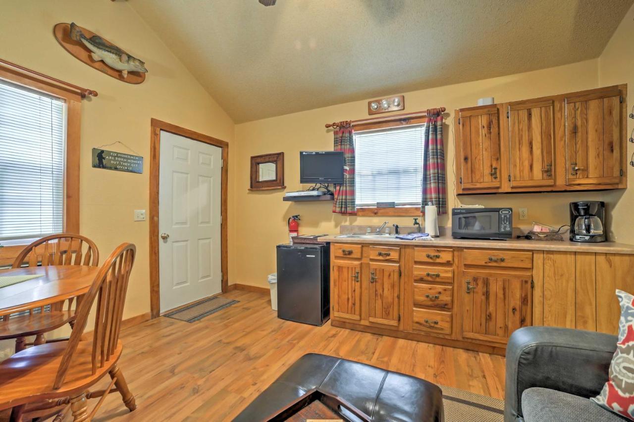 Branson Cabin With Deck Near Table Rock Lake! Exterior photo